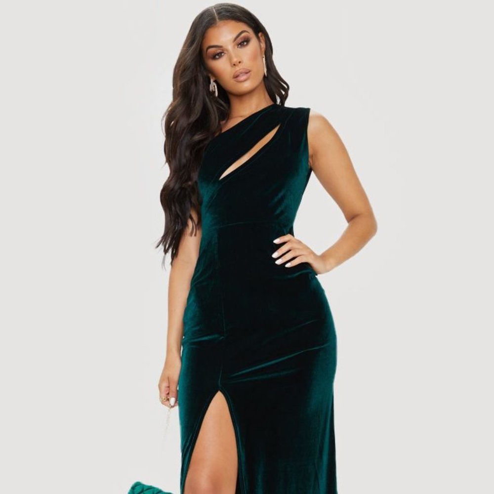 EMERALD GREEN VELVET ONE SHOULDER MAXI DRESS